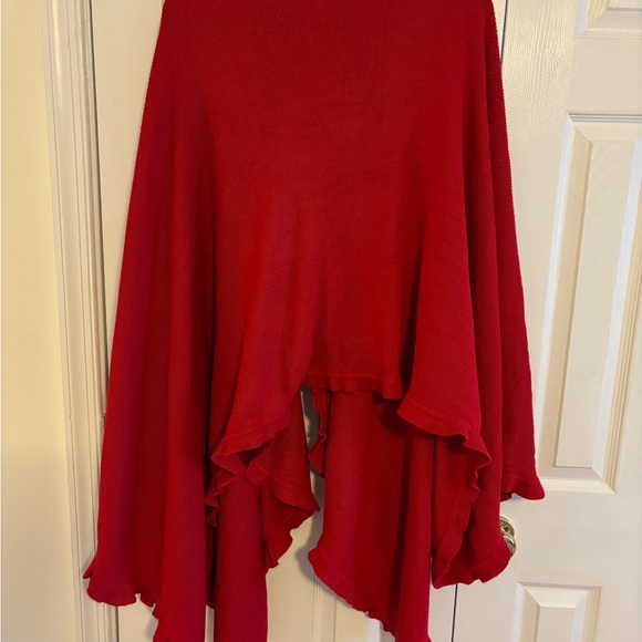 Red Ruffled Ruana - Picture 2 of 3